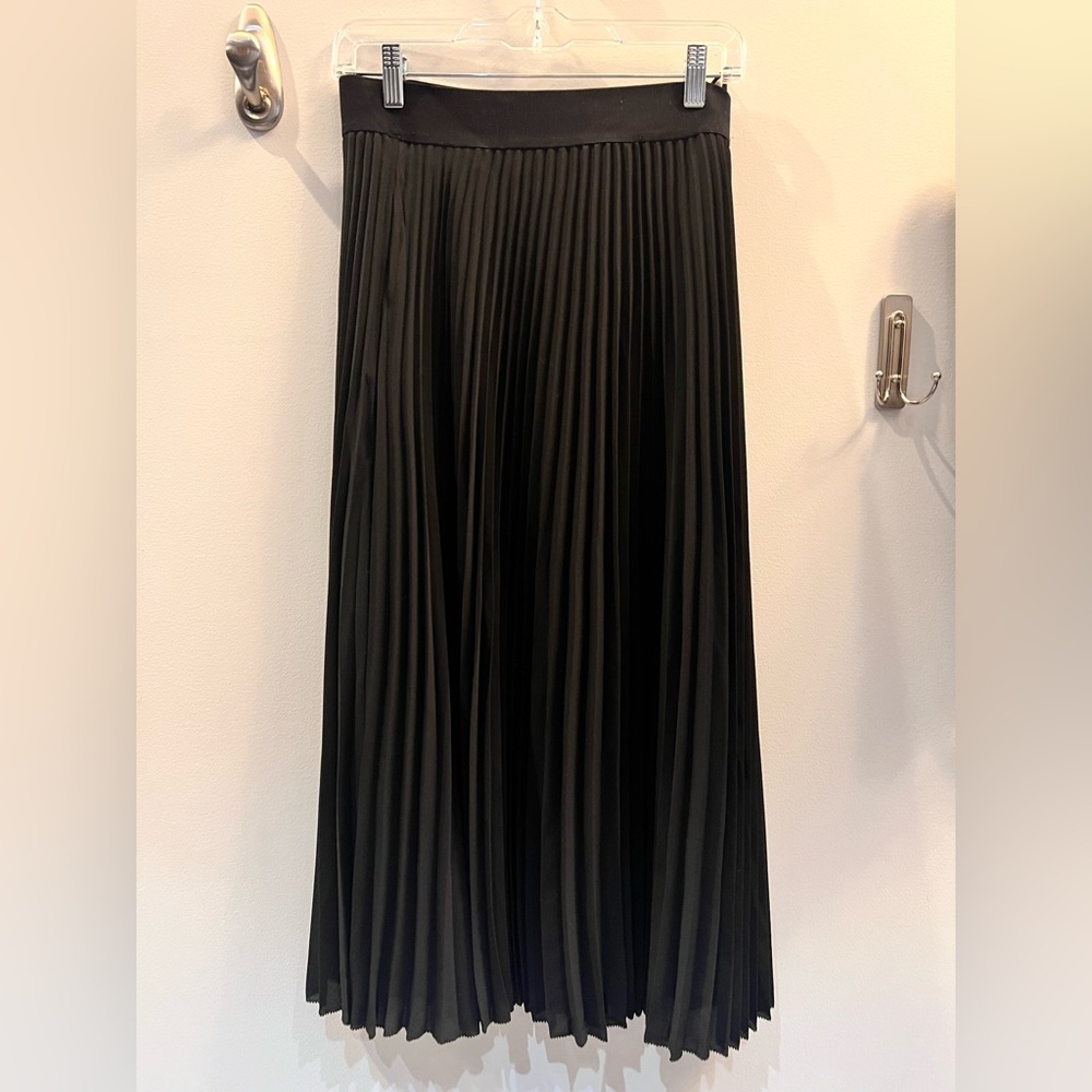 Margaret O’ Leary Black Acordian Skirt
